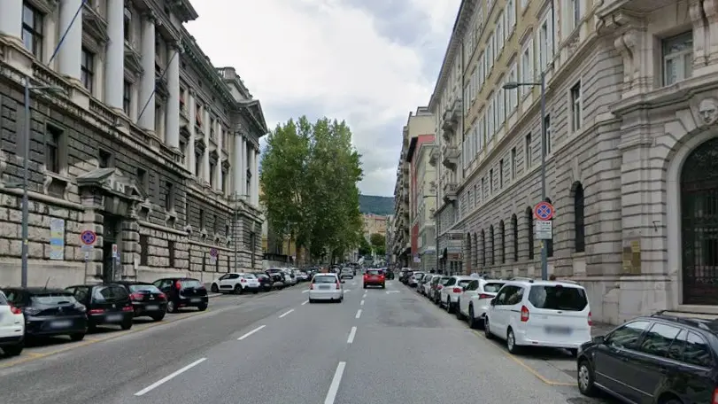 Una veduta su via del Coroneo, dove è avvenuta la truffa