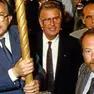 Giorgio Tauber, la figura più a destra, durante la visita di Giulio Andreotti a Gardaland