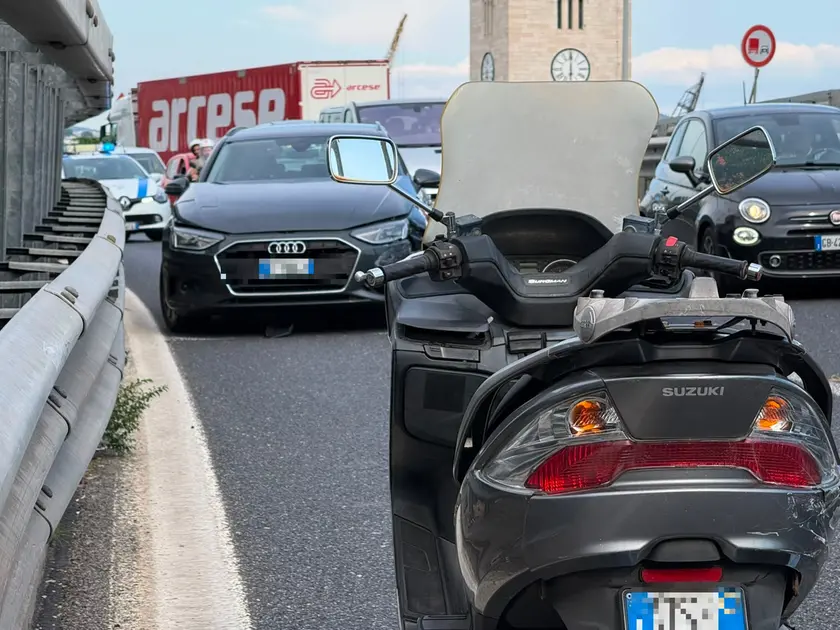 I due mezzi coinvolti nell'incidente. Foto Silvano