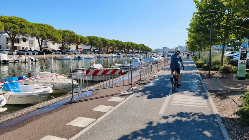 Le transenne su riva Slataper