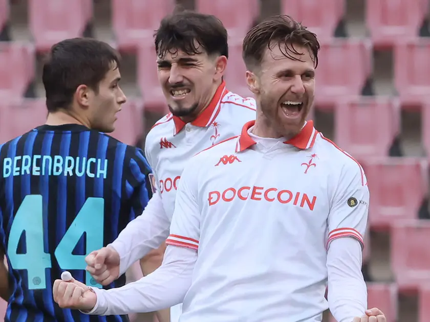 Christian D’Urso esulta con la maglia della Triestina (foto Andrea Lasorte)