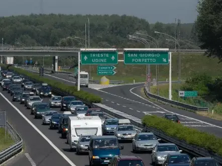 Nel 2023 sono transitati sulle autostrade Alto Adriatico 36,2 milioni di veicoli leggeri (+7,13%) e 14,13 milioni di mezzi pesanti (+2,53%)