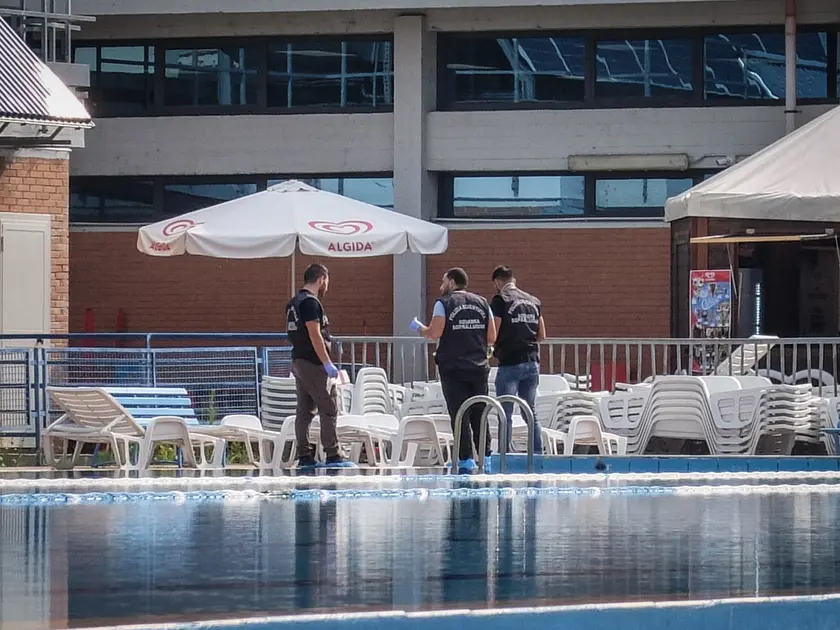 Una piscina sotto sequestro dopo la morte di un ragazzo a Milano