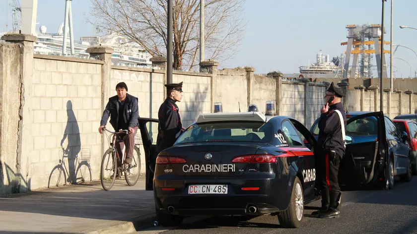 I carabinieri durante un'operazione a Panzano (Bonaventura)