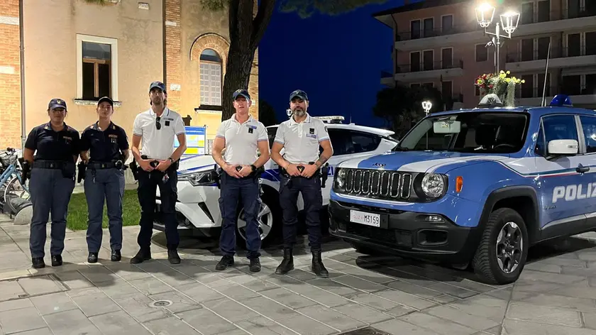Agenti di polizia e polizia locale insieme l’altra sera a Grado