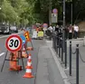 Il restringimento per la nuova fermata del bus (foto Lasorte)