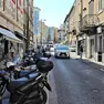 Via Settefontane e il locale, sulla destra (foto Andrea Lasorte)