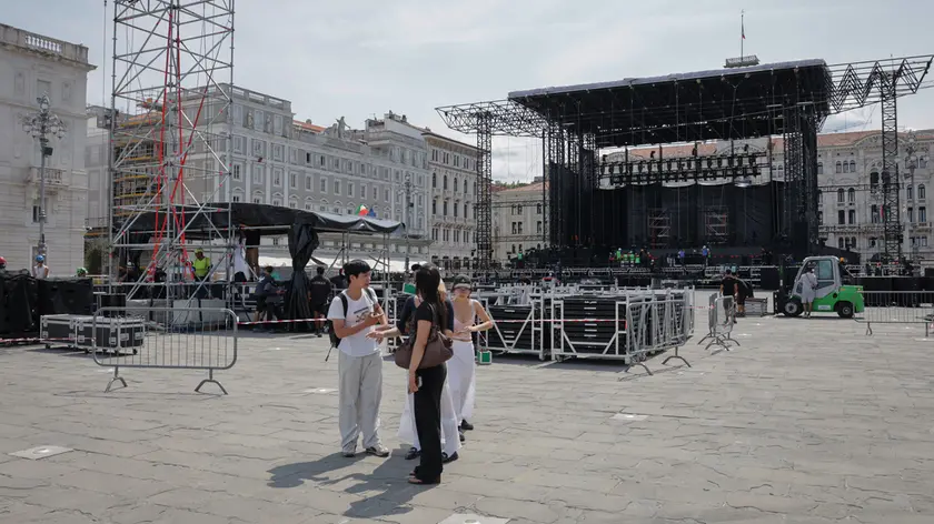 Il palco in fase di montaggio (foto Andrea Lasorte)