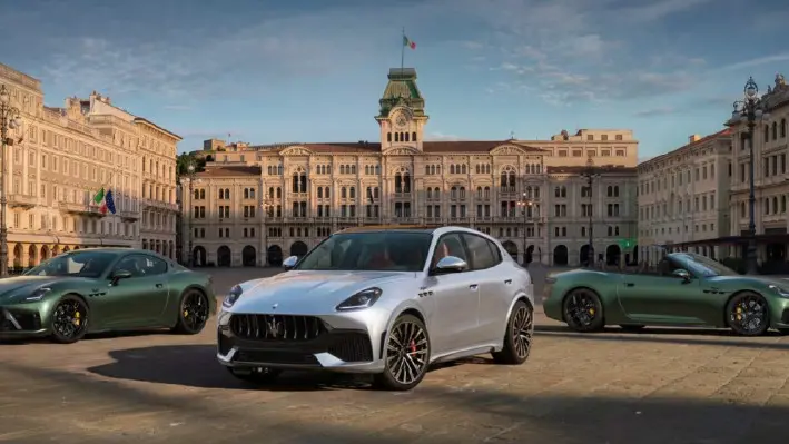 https://images.ilpiccolo.it/view/acePublic/alias/contentid/1snv1x5l172hggxdhbu/0/maseratipiazzaunit.webp?f=16%3A9&amp;w=840
