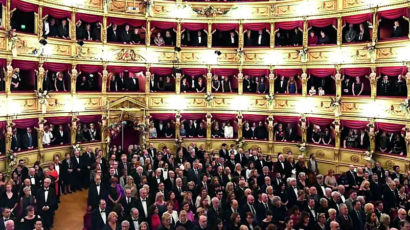Il teatro Verdi di Trieste in una foto di Francesco Bruni