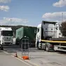 Il traffico di mezzi pesanti è cresciuto di pari passo con lo sviluppo dell’area portuale e industriale (foto Zonch/Bonaventura)