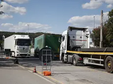 Il traffico di mezzi pesanti è cresciuto di pari passo con lo sviluppo dell’area portuale e industriale (foto Zonch/Bonaventura)