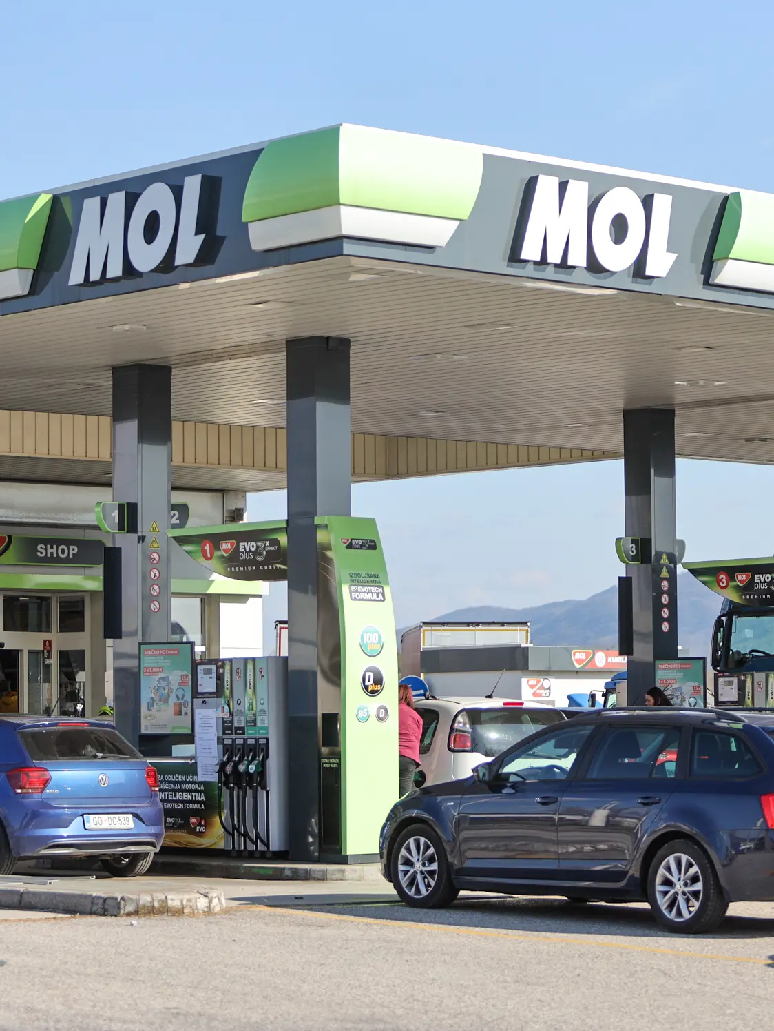 Un distributore in Slovenia (foto Daniele Tibaldi)