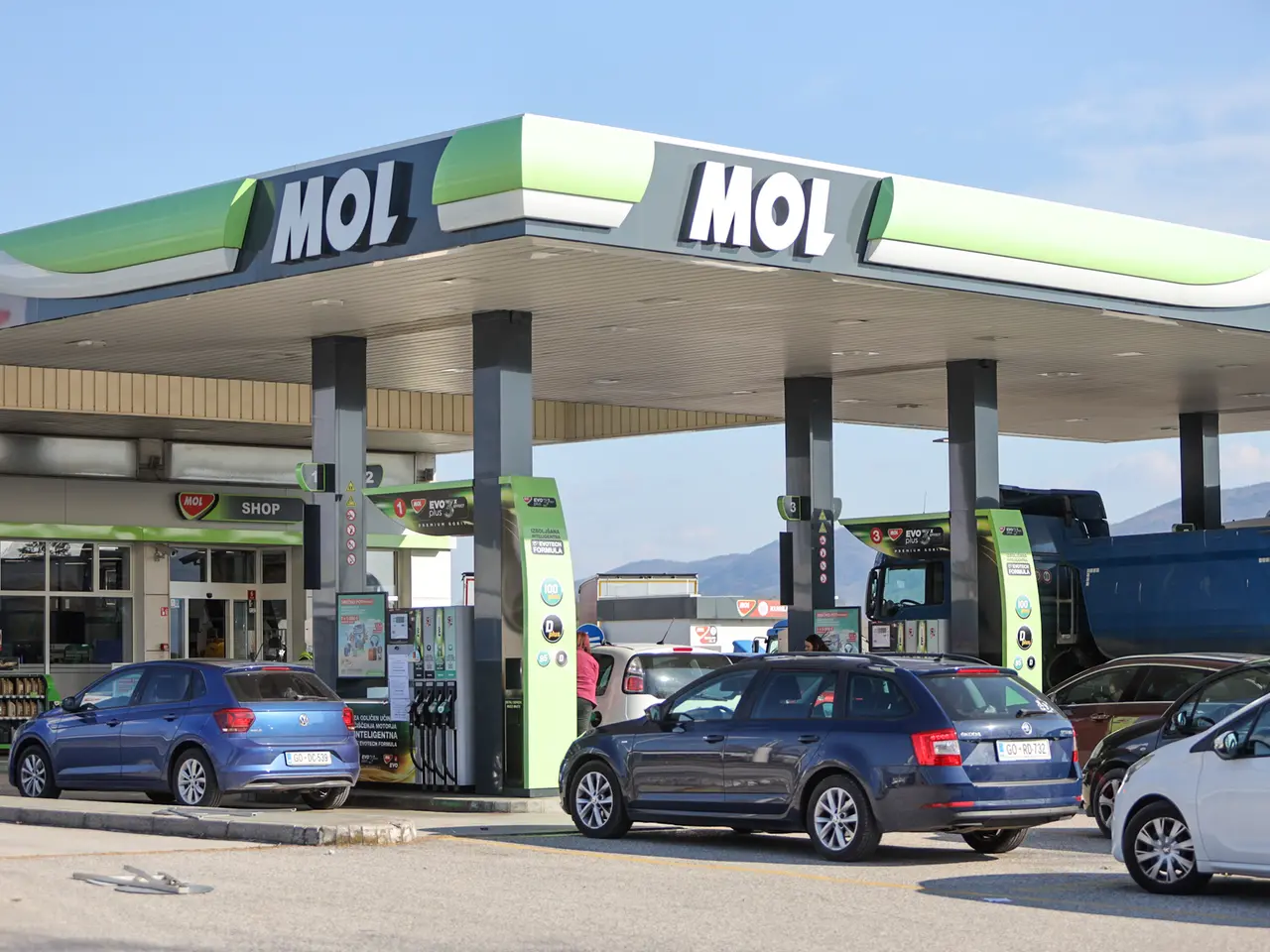 Un distributore in Slovenia (foto Daniele Tibaldi)