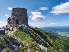 Un’immagine della vetta del Monte Maggiore sopra Abbazia