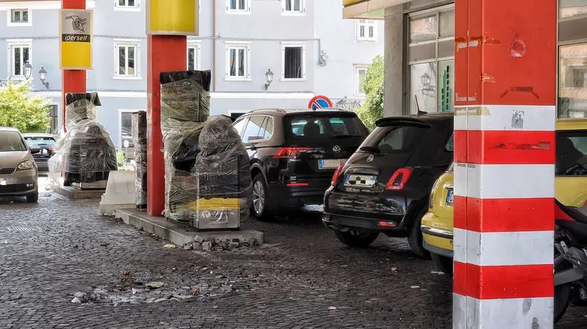 Un vecchio distributore di benzina di Gorizia. Foto Simcic/Tibaldi