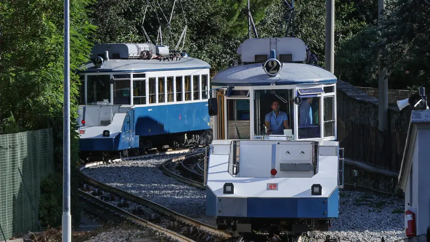 https://images.ilpiccolo.it/view/acePublic/alias/contentid/1svga4asmaa02zx6geh/0/copia-di-riprese-le-corse-del-tram-di-opicina.webp?f=16%3A9&amp;w=840