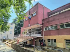 La scuola media che sarà sottoposta a una complessa opera di sistemazione