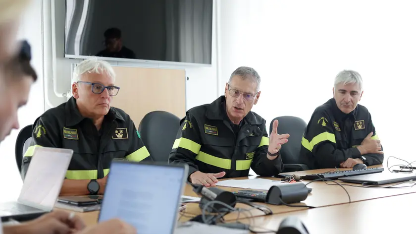 La conferenza stampa dei vigili del fuoco (Lasorte)