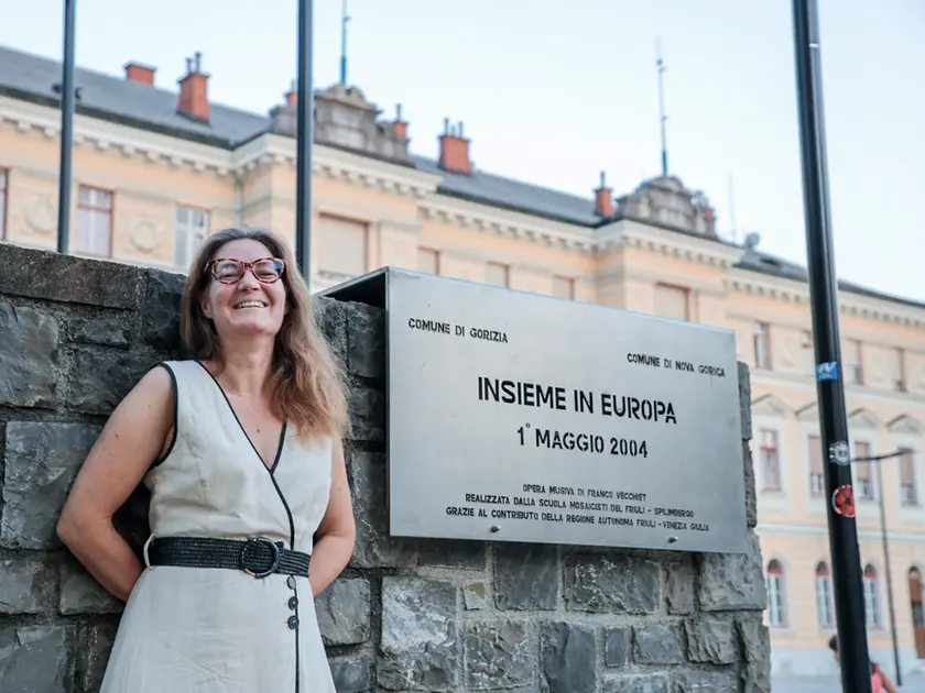 Mara Cernic in piazza Transalpina a Gorizia (foto Tibaldi)