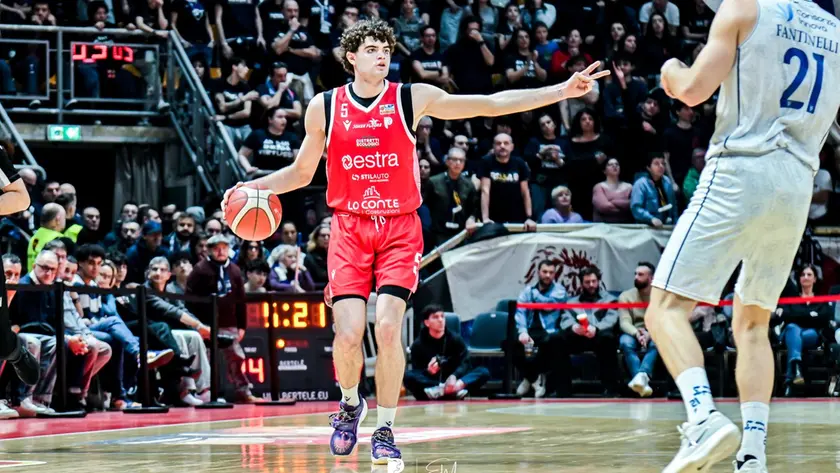 Il triestino Filippo Gallo in azione con la maglia dell’Estra Pistoia