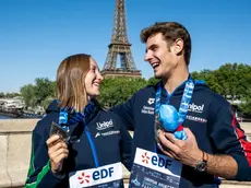 Elisa Cosetti e Andrea Barnaba festeggiano le medaglie d’argento a Parigi