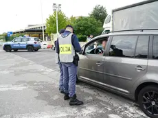 Controlli della Polizia al valico di Sant’Andrea