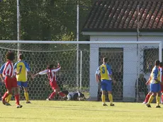Una partita del Primorec sul campo di Trebiciano (foto Lasorte)