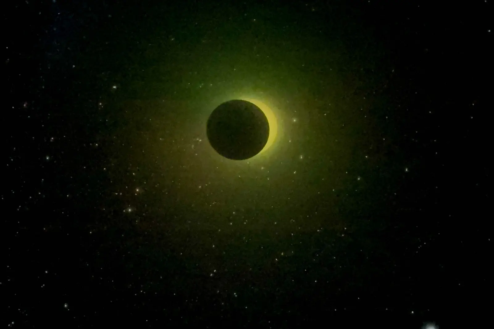 Tra occhialini ad hoc e metodi decisamente più creativi, sono tantissime le persone che stasera - 12 agosto - si sono radunate in tutto il Nord Est per vedere l'eclissi di sole. Le foto sono di Lasorte, Bruni e Petrussi.