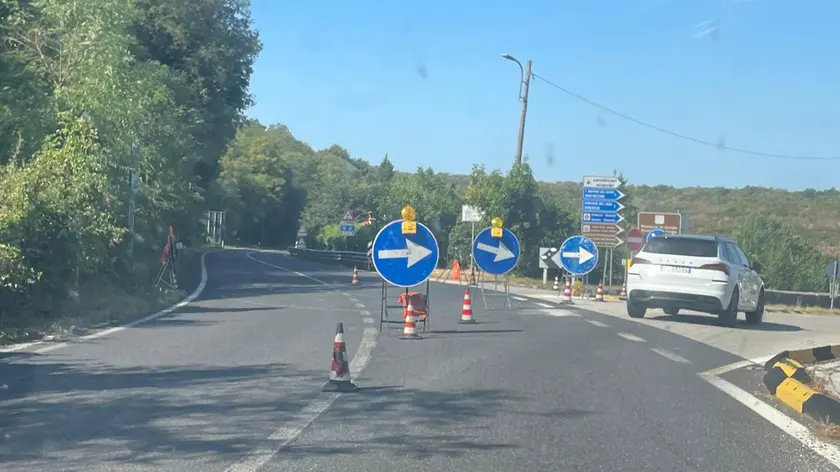 La strada ancora chiusa arrivando da Gorizia
