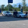 In tanti si sono fermati in strada per fare una foto alle colonne di fumo provocate dagli incendi