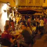 I tavolini all'esterno di un bar in centro (Foto Bruni)