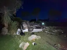 L'Audi A4 cappottata nel giardino della villetta di Duino