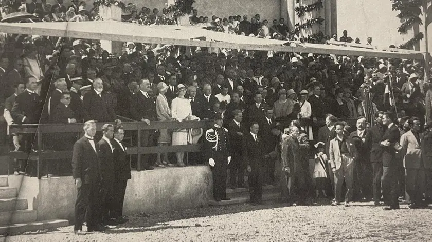 L’inaugurazione dello stadio nel 1926, con il ministro Ciano