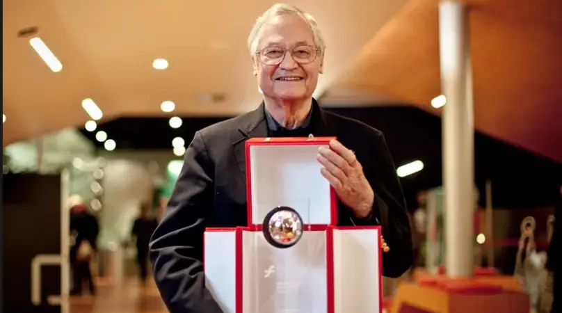 Il regista Roger Corman durante una premiazione a Trieste alcuni anni fa