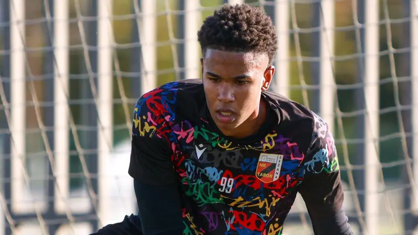 Il portiere Samuel Mbengue