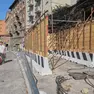 La doppia barriera di contenimento Foto Massimo Silvano