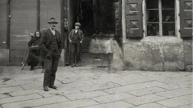 Un affittaletti in via Riborgo in uno scatto dei primi del Novecento