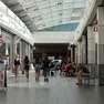 Gli interni del centro commerciale Montedoro (foto Andrea Lasorte)