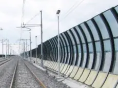 Barriere antirumore lungo la linea ferroviaria in Lombardia