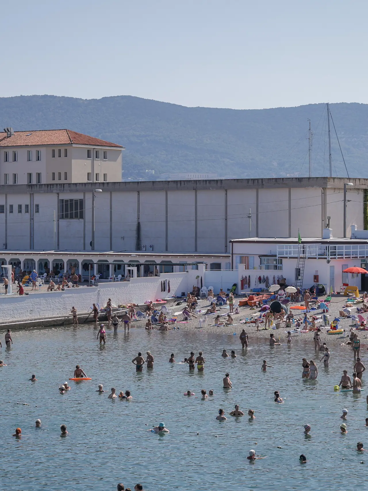 Il Pedocin affollatissimo in questa estate 2026 (foto Andrea Lasorte)