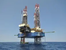 Immagine di una piattaforma per l'estrazione del gas nell'Adriatico croato.
