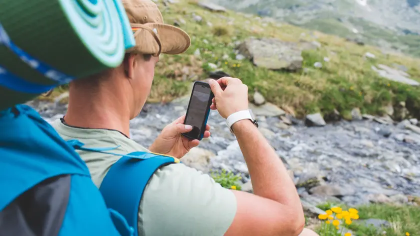 BELLUNO - TELEFONIA MOBILE - MANCANZA DI SEGNALE - CACCIA AL SEGNALE PER GLI ESCURSIONISTI - SCARSA COPERTURA PER I TELEFONI CELLULARI