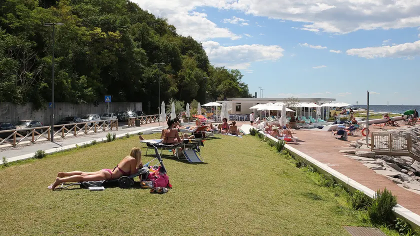 Il litorale balneare di Boa Beach dove è scattato l’allarme topi (foto Andrea Lasorte)