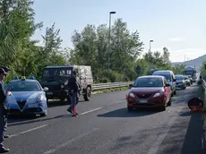 Agenti impegnati in controlli a Muggia (foto Massimo Silvano)