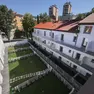 Il complesso abitativo di via Gambini con lo spazio verde (fotoservizio Andrea Lasorte)
