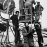 Anna Gruber al lavoro sul set del film "Sotto dieci bandiere" di Duilio Coletti (1960). Foto Biblioteca Civica A. Hortis – Archivio Diplomatico e Fondi Archivistici