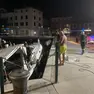 Il motoscafo semi-affondato in riva San Vito, nella zona centrale del porto di Grado. Foto Antonio Boemo