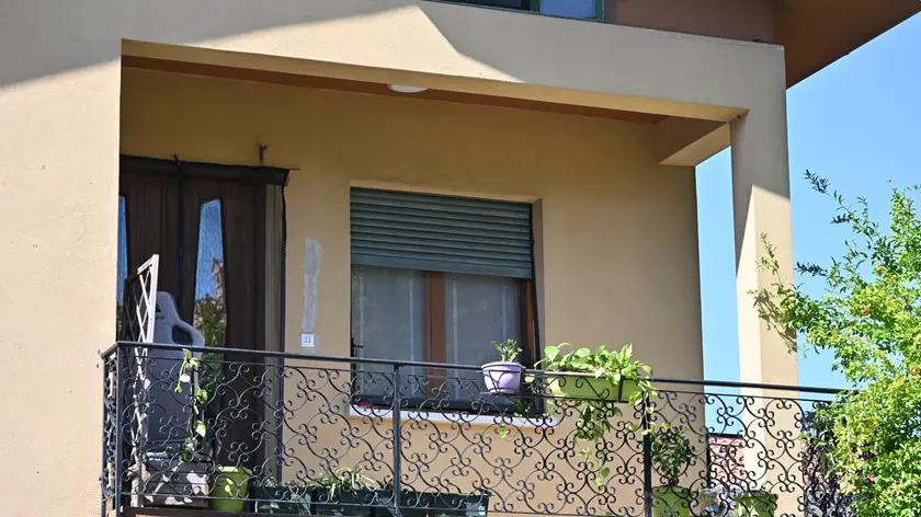 La casa in cui si è consumato il femminicidio di San Giovanni al Natisone (Foto Petrussi)
