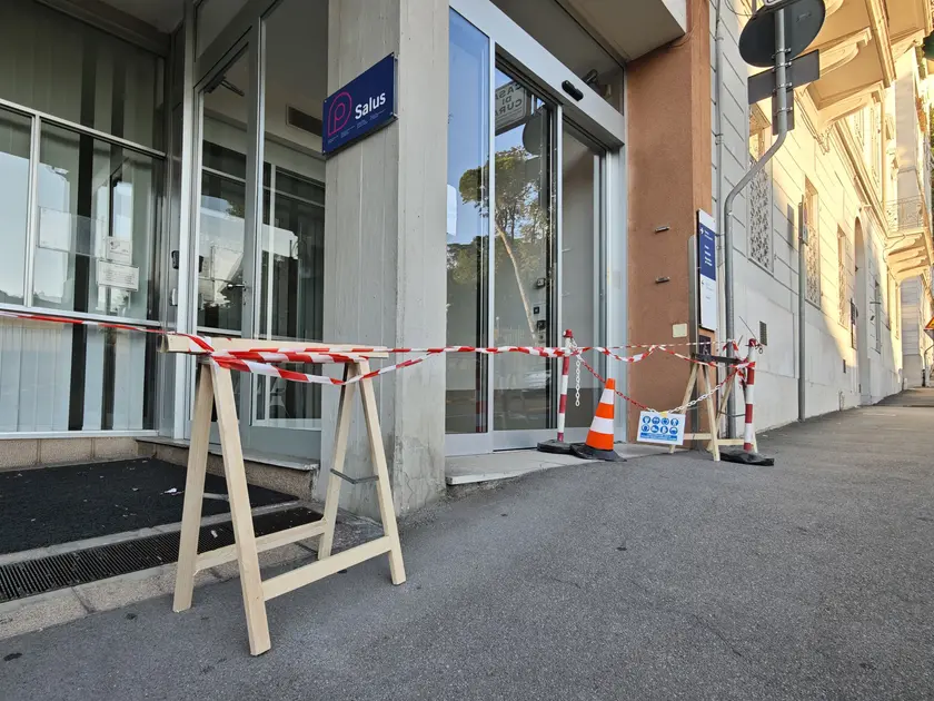 La sede del Salus di via Bonaparte chiusa. Foto di Andrea Lasorte